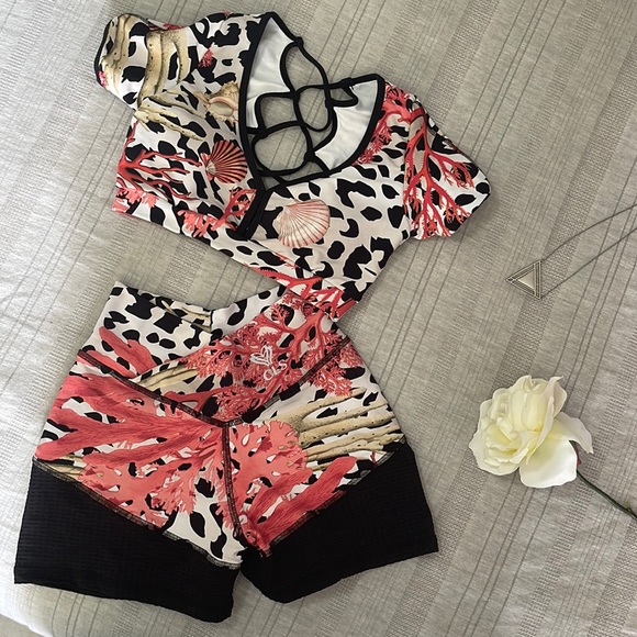 CLS | NC Elite Shape Wild Marine Leopard Amanda Top and Mesh Shorts Set Sz Small - Picture 4 of 15